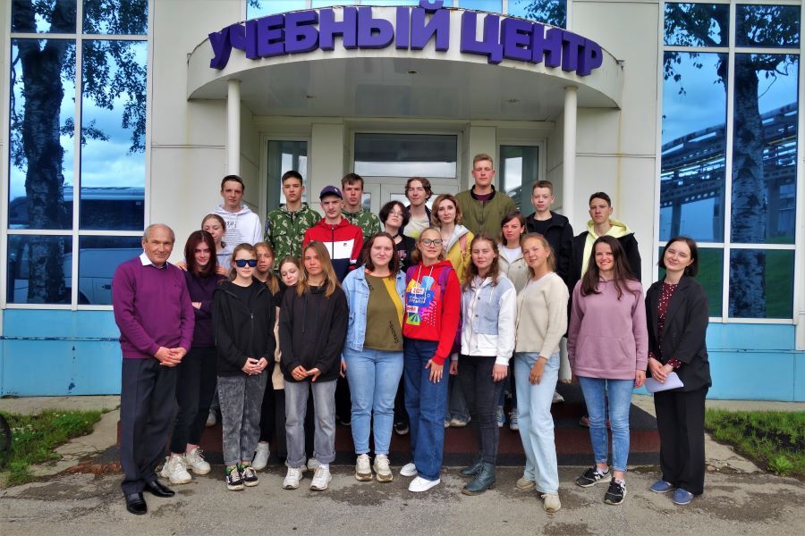 «Метафракс» посетили школьники из Свердловской области